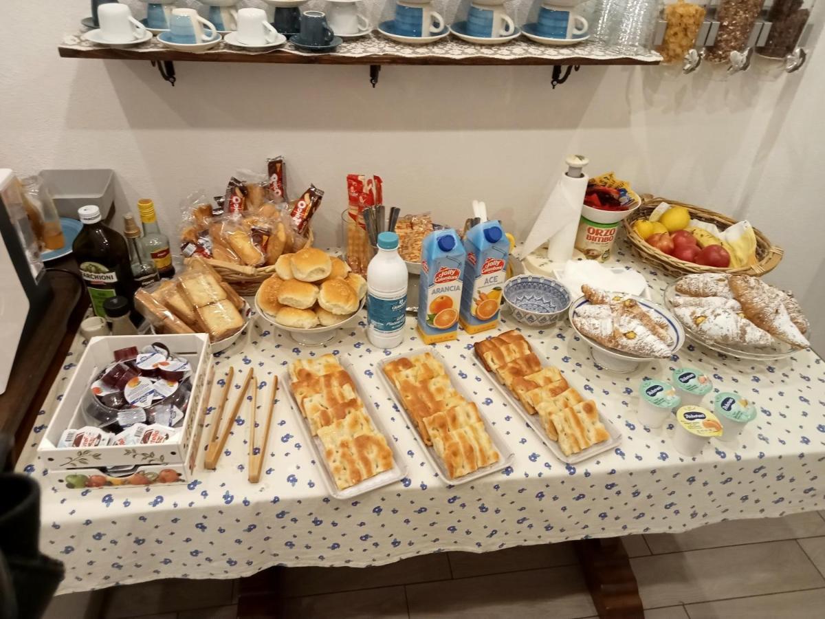 Un Posto Al Sole Acomodação com café da manhã Molino Nuovo  Exterior foto